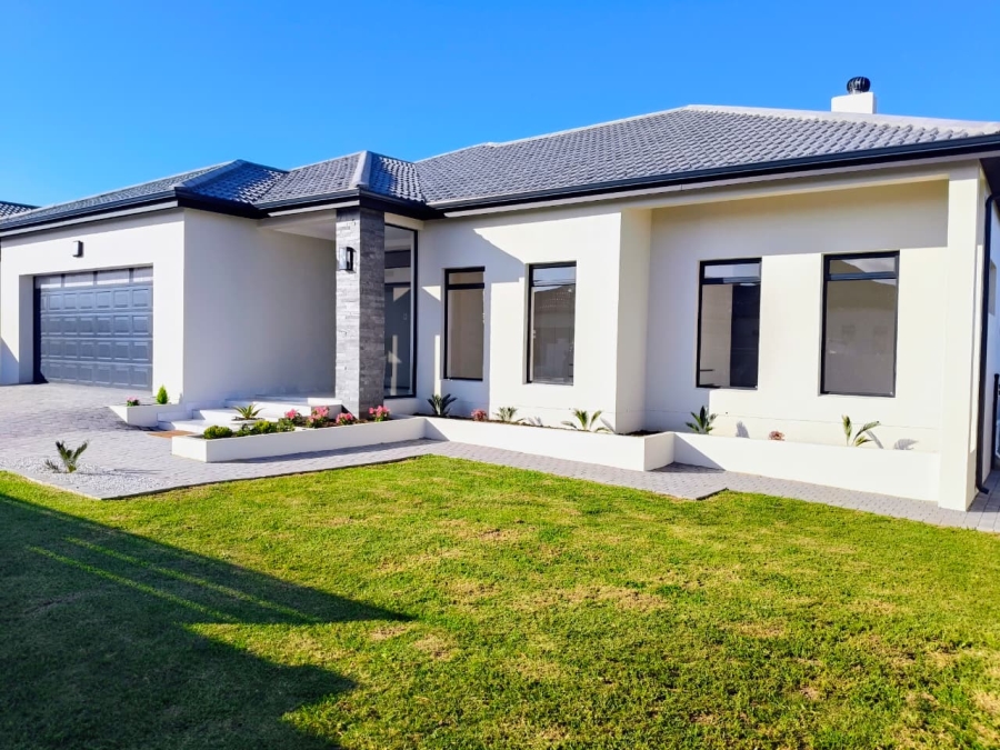 4 Bedroom Property for Sale in Fountains Estate Eastern Cape